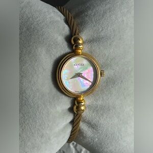 Gucci ROPE Bangle Watch 2700.2.L shell MOTHER OF PEARL DIAL 18K gold plated